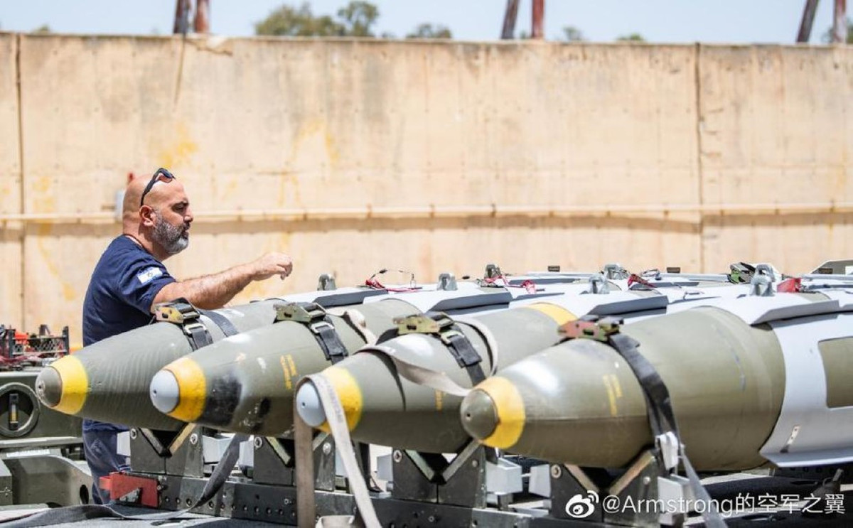 Cả bom GBU-31 và GBU-38 đều được Mỹ xếp vào loại "bom tấn công trực diện hỗn hợp" hay còn gọi là JDAM. Đây ban đầu đều là những quả "bom ngu" không có dẫn đường, sau đó được lắp thêm bộ cánh bên ngoài, có khả năng điều hướng theo dẫn đường vệ tinh để tăng độ chính xác.