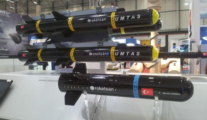 Để công phá mục tiêu, Thổ Nhĩ Kỳ trang bị cho loại tên lửa này đầu đạn phá mảnh cực mạnh để tiêu diệt cứ điểm phòng ngự đối phương; để diệt tăng thiết giáp chúng lại được lắp đầu đạn xuyên giáp dễ dàng vô hiệu hóa xe tăng đối phương.