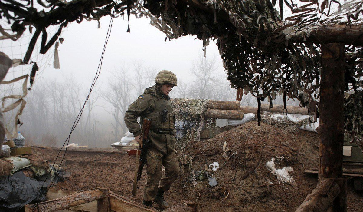 Tuy vậy Moscow mới chỉ trợ giúp dân quân miền Đông một số khí tài nhất định, trong khi đó để đối với với các UCAV đòi hỏi phải có khí tài tối tân và cả nhân lực trình độ cao vận hành. Điều này sẽ đặt Nga vào tình thế khó xử.