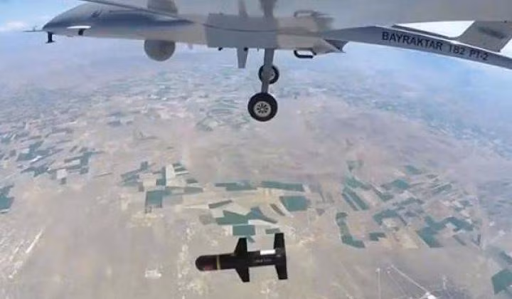 L-UMTAS là dòng tên lửa chống tăng không đối đất được Thổ Nhĩ Kỳ phát triển.