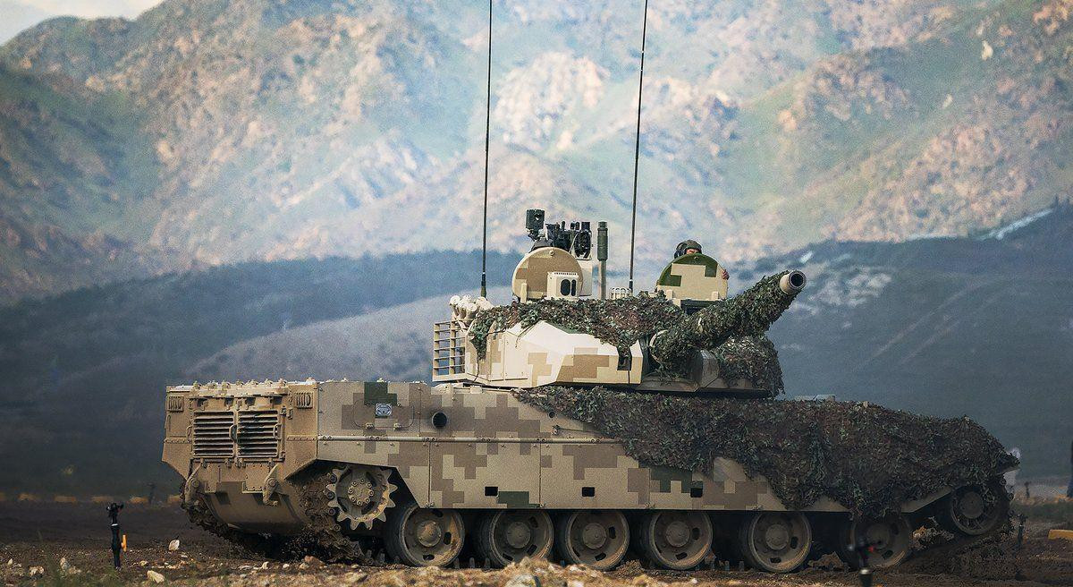 Ông Tống Trung Bình, chuyên gia quân sự Trung Quốc, nhận định việc PLA đưa tăng Type 15 với khả năng hoạt động trên cao nguyên tới Tân Cương và Tây Tạng giúp tăng đáng kể năng lực phản ứng nhanh của họ tại các khu vực cao nguyên.