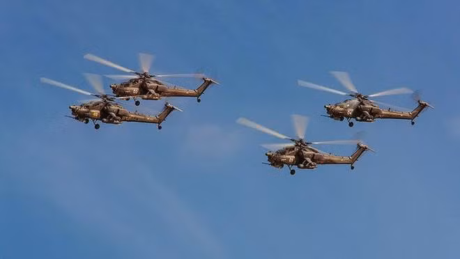 Nga luôn cho rằng hành động tấn công vào miền Đông Ukraine của Kiev nhằm tiêu diệt nhóm ly khai có thể gây ra thảm họa nhân đạo đối với thường dân, vì thế họ cảnh báo Kiev chớ "vượt lằn ranh đỏ".