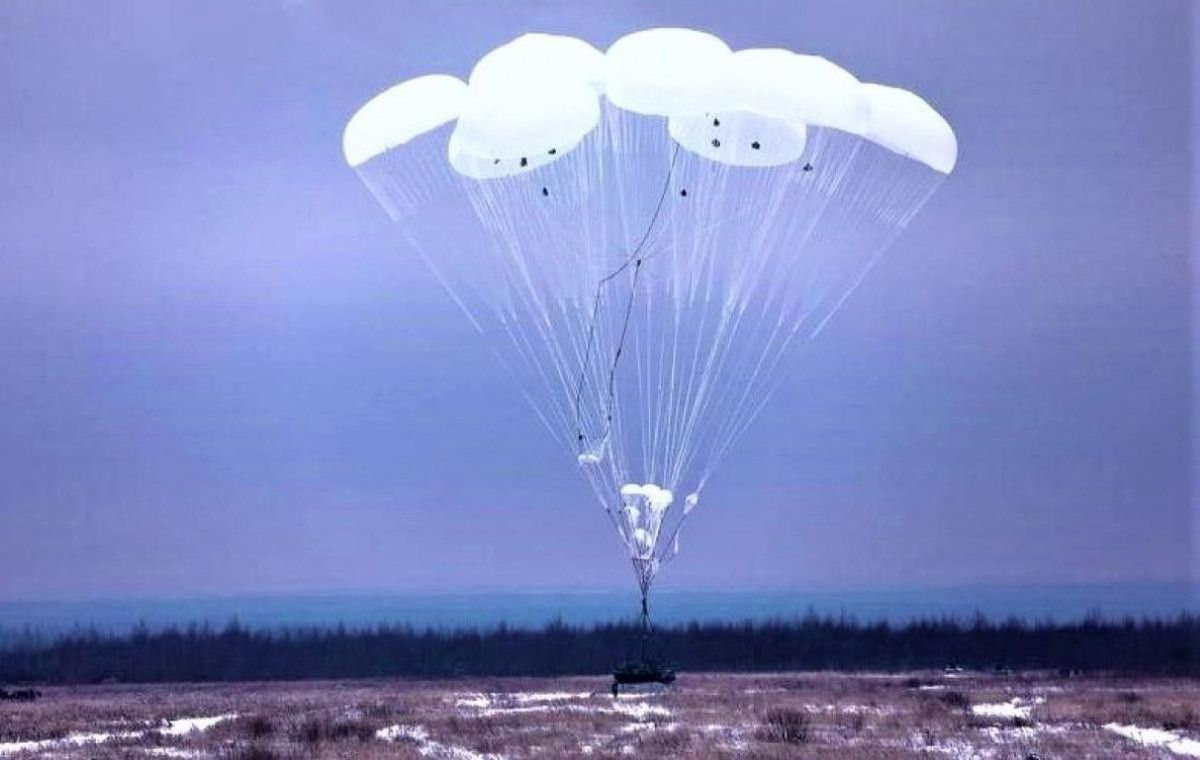 Cối 2S42 Lotos sẽ thay thế 2S9 Nona-S , 2S9-1 Sviristelka và 2S9- cũ hơn cũng như hệ thống cối 1M Nona-SM hiện đang phục vụ trong quân đội Nga.