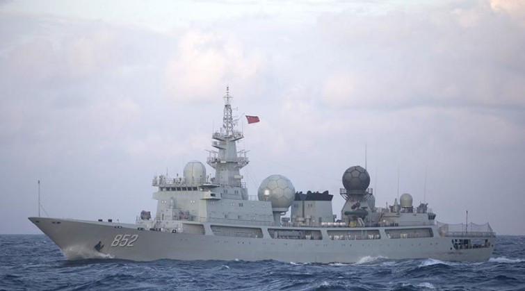 Thậm chí, nhiều trang tin địa phương của Australia còn lo ngại rằng, tàu do thám của Trung Quốc với dàn ăng-ten cực mạnh, có thể nghe lén điện thoại của người dân địa phương.