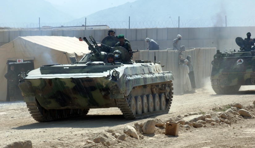 Dòng xe chiến đấu bộ binh BMP-1 trước đây thuộc biên chế của quân đội Afghanistan, sau khi lực lượng này sụp đổ, một số chiếc đã gia nhập phe kháng chiến.