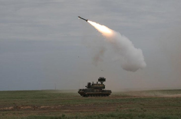 Giới quan sát nhận định việc Nga bất ngờ chuyển giao hệ thống Tor-M2U cho Syria có thể do gần đây Israel tái khởi động các cuộc không kích vào Syria.