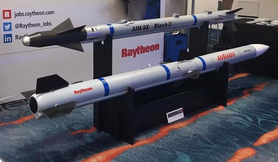 AIM-9X được giới quân sự thế giới đánh giá là một trong những tên lửa không đối không dẫn đường hồng ngoại mạnh nhất thế giới.