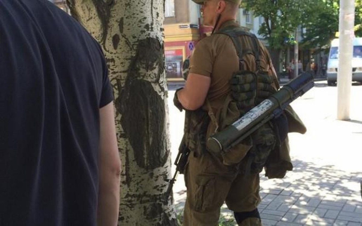 Dù Nga tiếp tục phủ nhận chuyển giao những vũ khí hạng nặng, nhưng bằng chứng thu thập tại miền Đông lại cho thấy Moscow đã cung cấp khá nhiều chủng loại vũ khí, trong đó có cả súng chống tăng RPG-27.