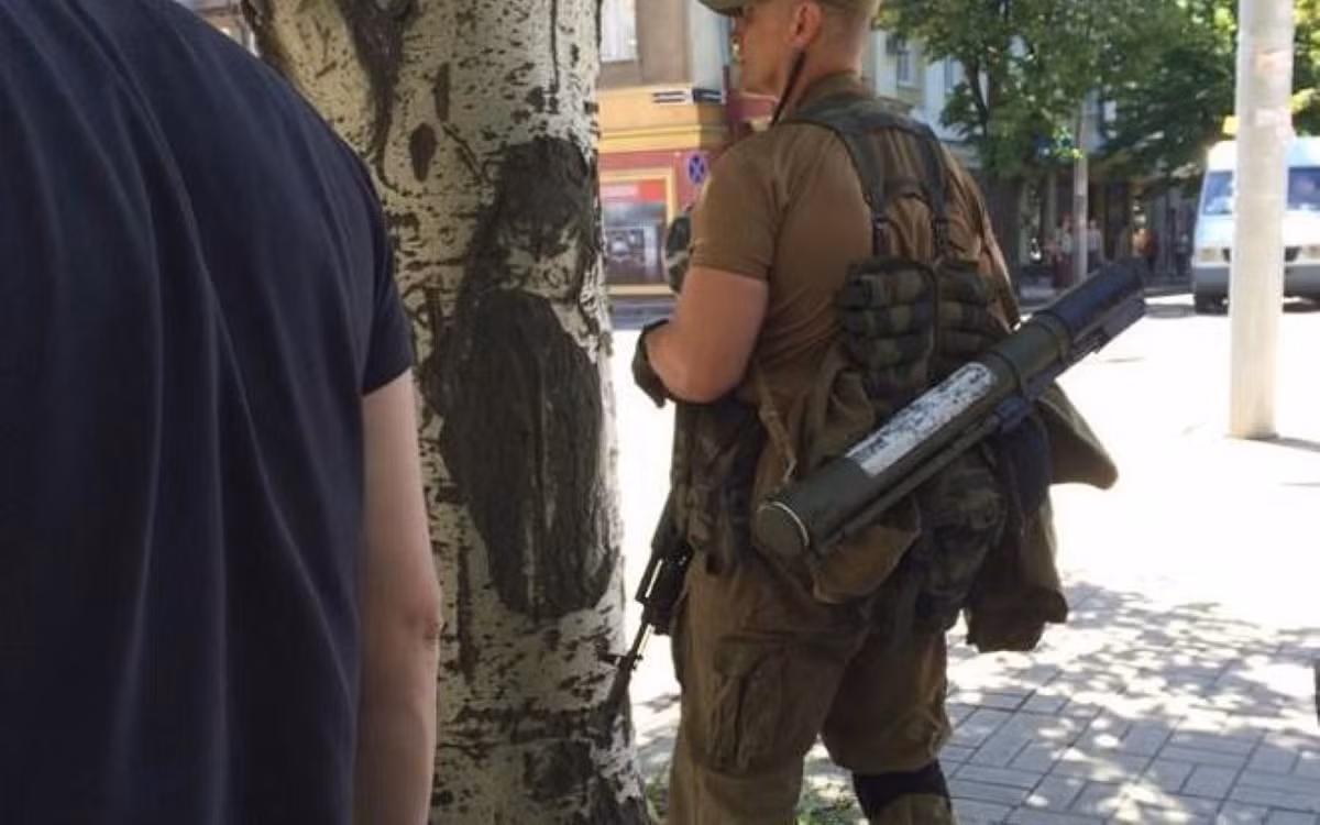 Dù Nga tiếp tục phủ nhận chuyển giao những vũ khí hạng nặng, nhưng bằng chứng thu thập tại miền Đông lại cho thấy Moscow đã cung cấp khá nhiều chủng loại vũ khí, trong đó có cả súng chống tăng RPG-27.