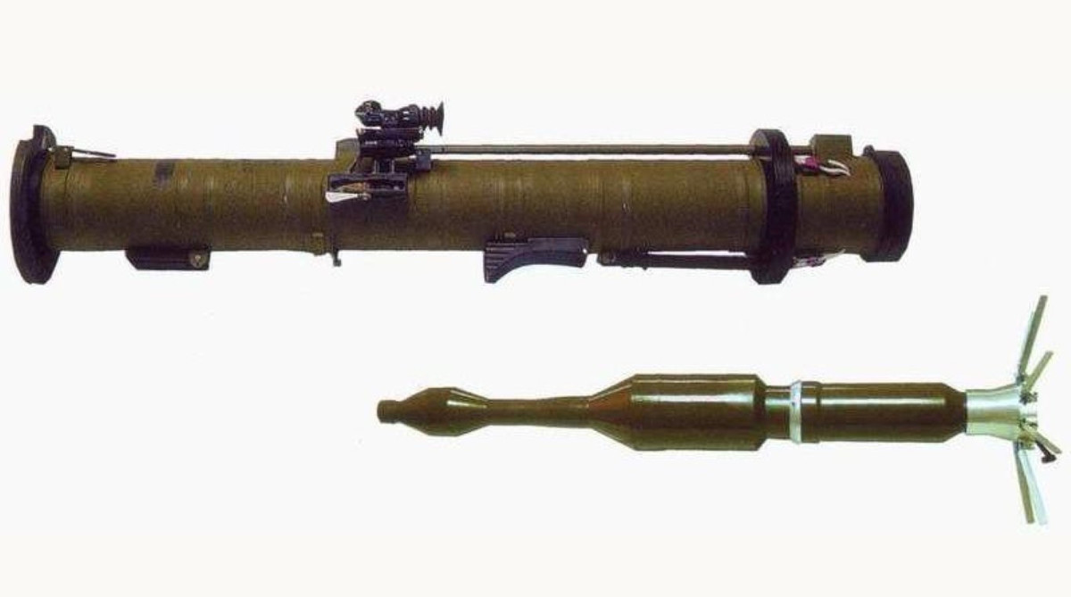 Truyền hình quân đội Ukraine cho biết, các vị trí đóng quân của binh lính chính phủ ở gần làng Krymske, vùng Lugansk đã bị bắn phá bởi hỏa lực RPG-27.