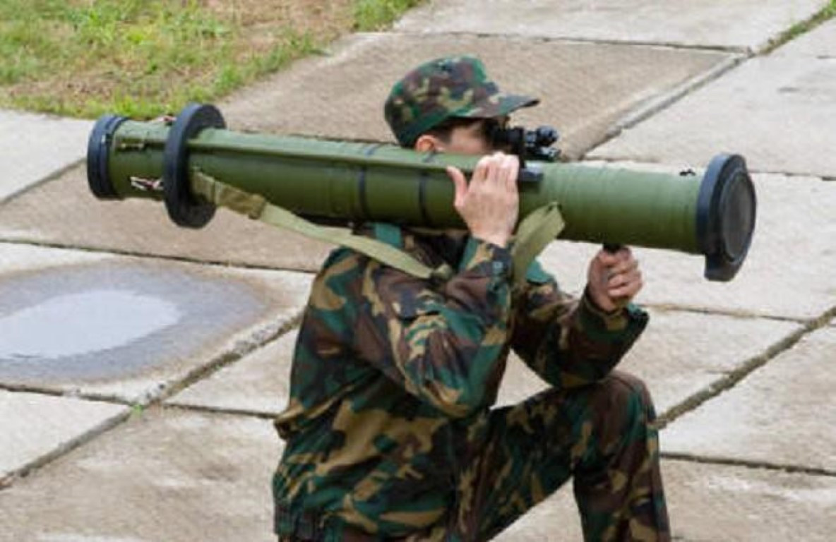 Đầu đạn có sơ tốc lên tới 120m/s với cơ chế nổ 2 chế độ nên đủ khả năng xuyên lớp thép 650mm sau giáp phản ứng nổ, 1.500 mm tường gạch hoặc 3.700 mm đất đá.