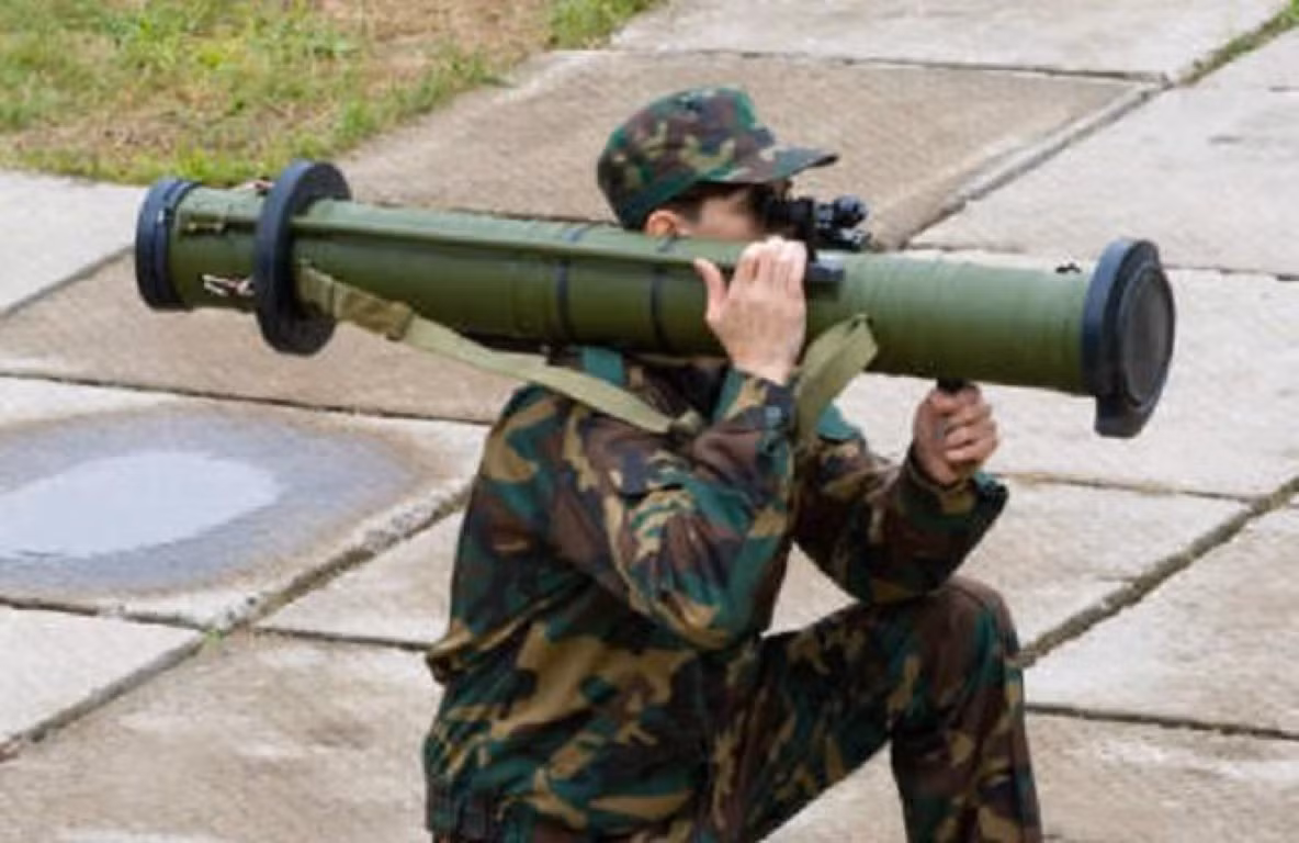 Đầu đạn có sơ tốc lên tới 120m/s với cơ chế nổ 2 chế độ nên đủ khả năng xuyên lớp thép 650mm sau giáp phản ứng nổ, 1.500 mm tường gạch hoặc 3.700 mm đất đá.