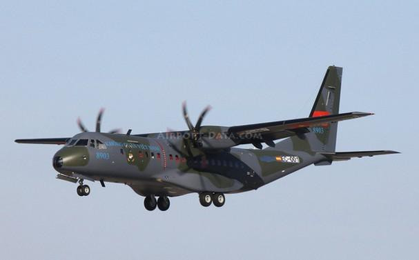 Dòng máy bay này được phát triển trên nền tảng Hệ thống Chiến thuật Tích hợp Toàn diện (FITS), cho phép lắp đặt nhiều loại cảm biến và vũ khí khác nhau lên máy bay.