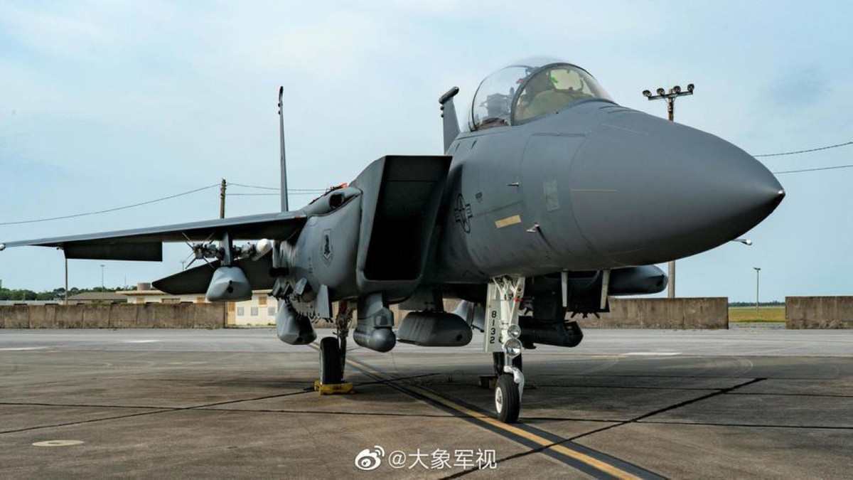 Mặc dù ra đời đã lâu nhưng sức mạnh của "Đại bàng tấn công" F-15E được cho là vẫn vượt trội nhiều đối thủ trên thế giới, nay với cơ số lớn tên lửa AGM-158 JASSM, Strike Eagle càng trở nên bội phần nguy hiểm.
