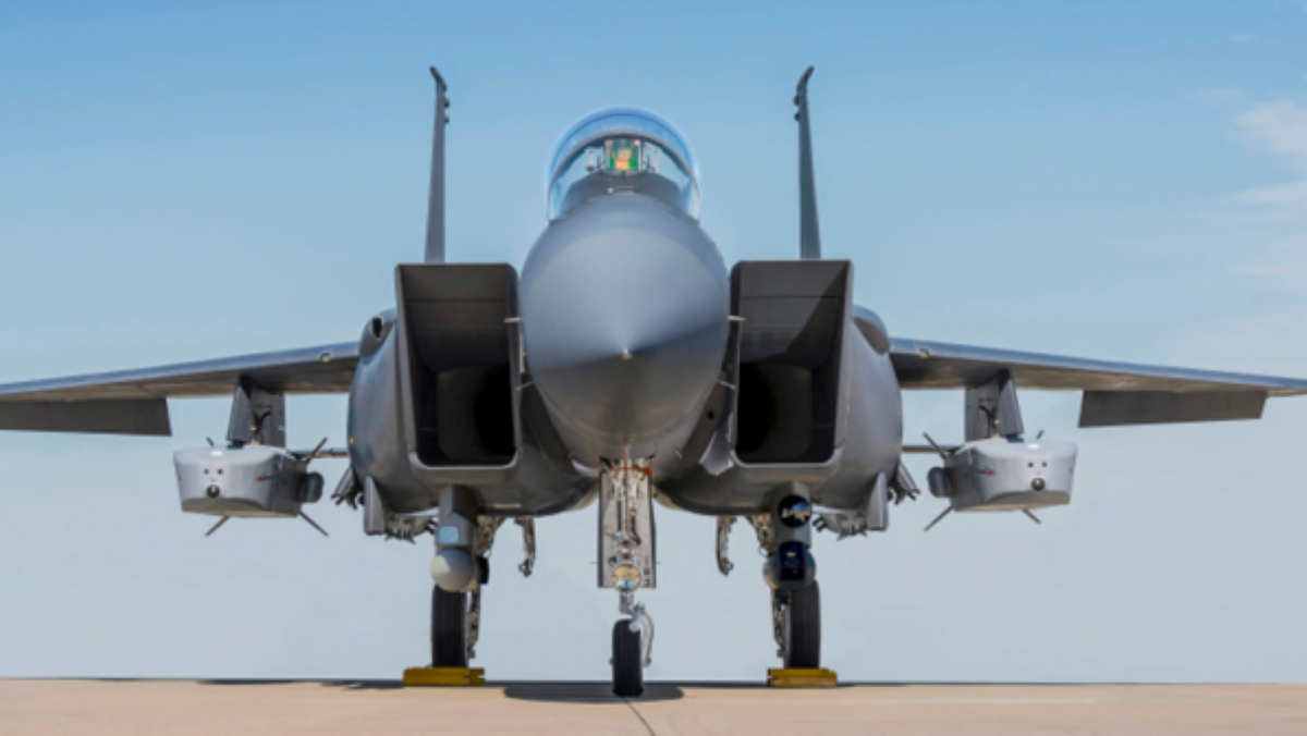 Tên lửa còn được trang bị một bộ liên kết dữ liệu cập nhật trạng thái hoạt động trong suốt hành trình bay để thay đổi mục tiêu trong thời khắc cuối nếu cần thiết.