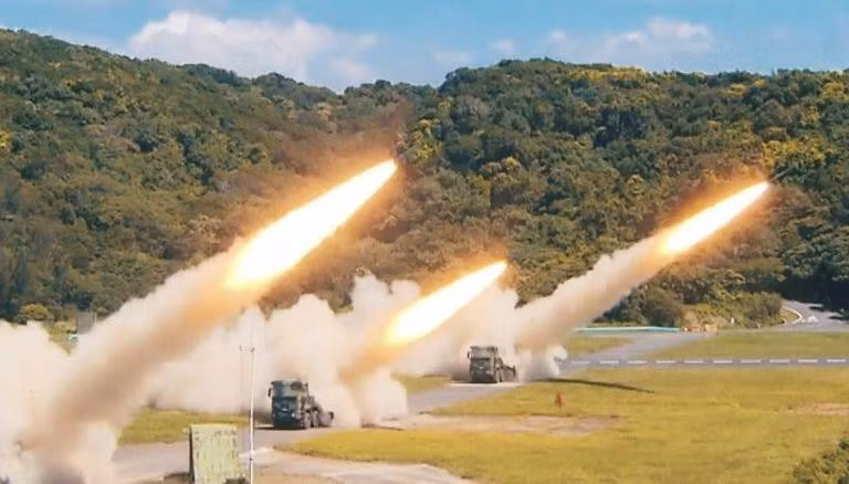 Trong biên chế của lực lượng phòng vệ đảo Đài Loan có hàng loạt tên lửa cực mạnh, đáng chú ý trong số này có tên lửa hành trình Hùng Phong IIE.