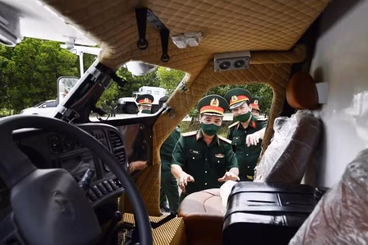 Trong quá trình hiện đại hóa, BTR-152 còn nhận được động cơ Hyundai D4DB và vô lăng từ một công ty Hàn Quốc. Buổi kiểm tra lô thiết bị hiện đại hóa đầu tiên đã diễn ra ngày 12/8 tại Viện Kỹ thuật Quân sự. Chiếc xe sẽ phục vụ trong lực lượng gìn giữ hòa bình đóng tại châu Phi.