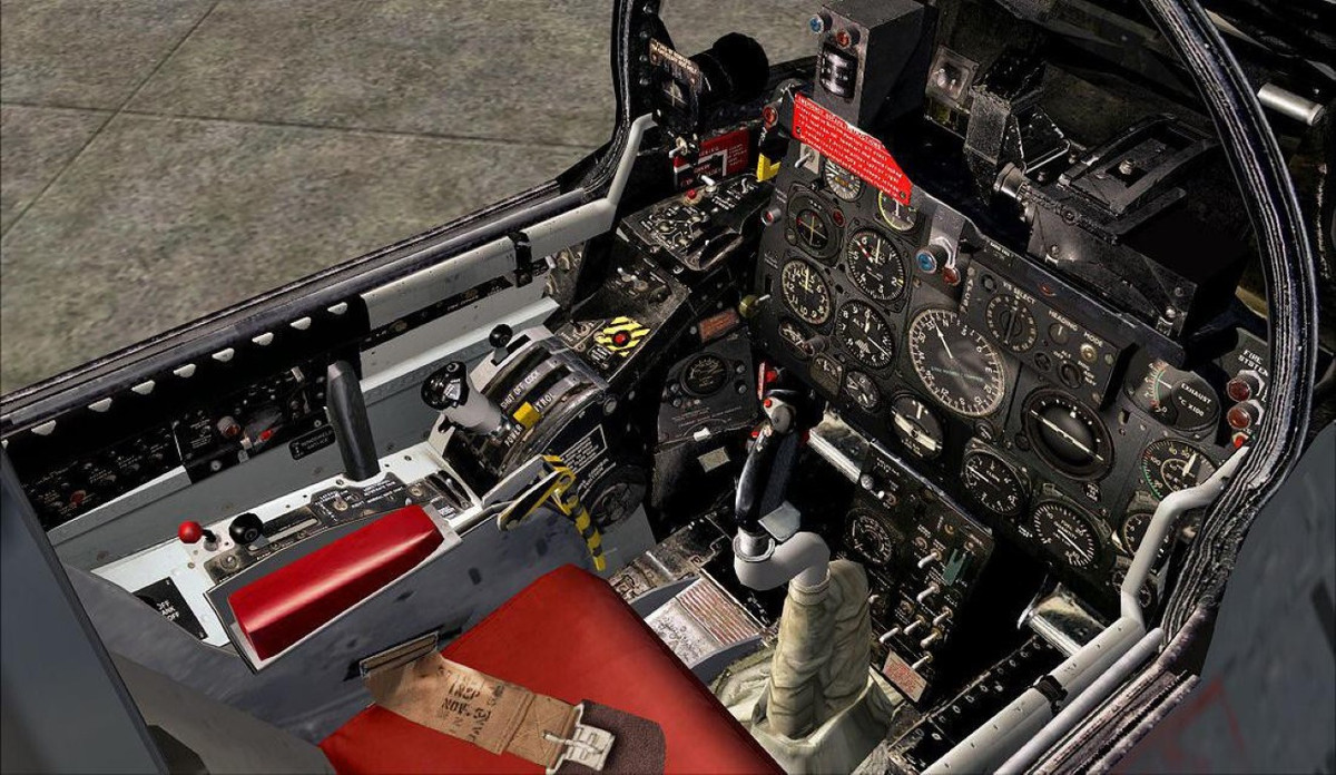 Máy bay chiến đấu F-86 Sabre được trang bị một động cơ phản lực có lực đẩy lên tới 24.kN giúp máy bay có thể đạt vận tốc 1.106km/h, tầm bay lên tới 2.454km, tốc độ leo cao 45,7m/s, và trần bay 15.100m.