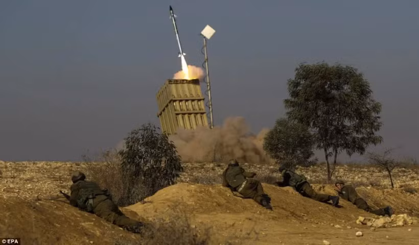 Thứ trưởng Ngoại giao Nga ông Andrei Rudenko cho biết, việc Ukraine tăng cường lực lượng quân đội và nhận sự hỗ trợ từ bên ngoài, sẽ không đóng góp gì cho giải pháp hòa bình ở Đông Nam Ukraine.