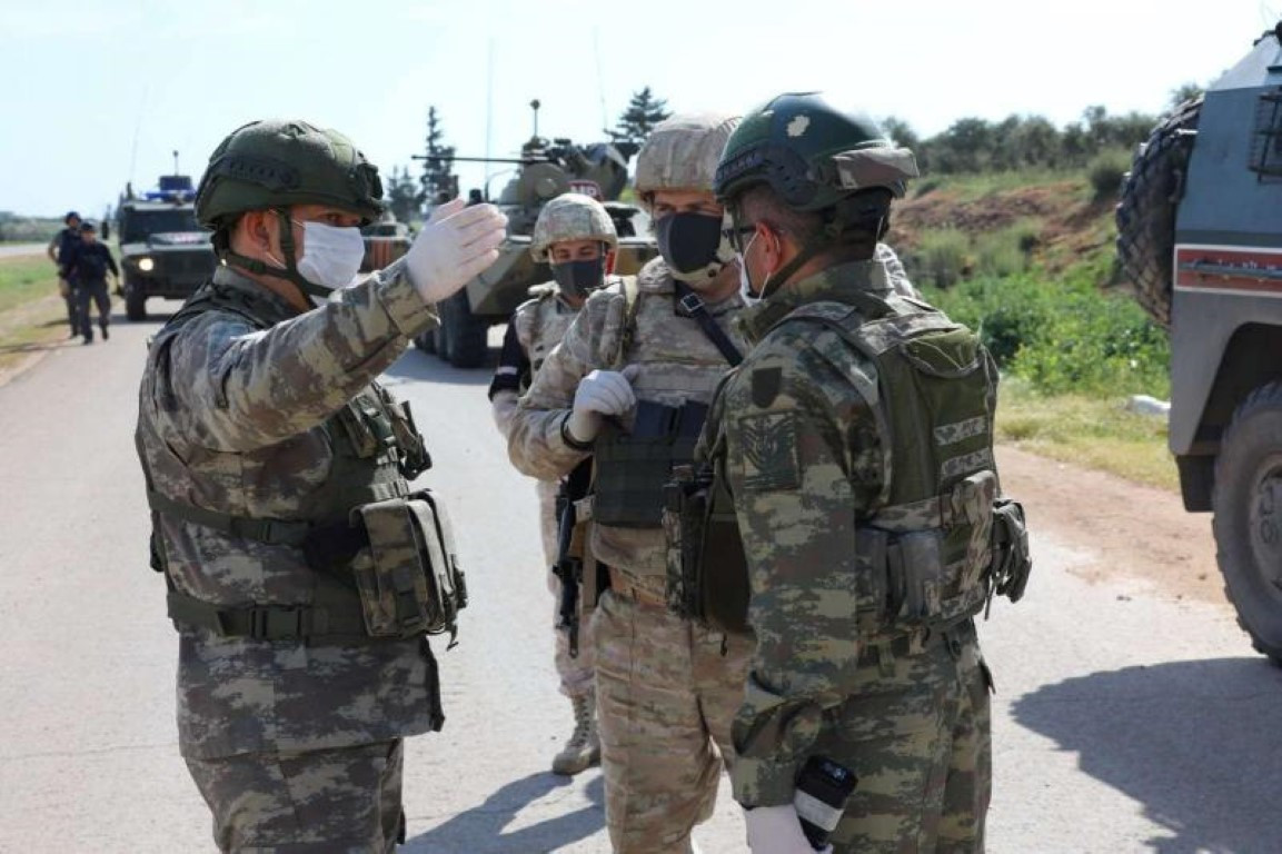 Tuy nhiên thông tin được phía Syria đưa ra lại trái ngược hoàn toàn, khi hãng tin Zaytun của nước này khẳng định, quân khủng bố IS đã gây thương vong nặng nề cho phía Nga trong một cuộc phục kích mới diễn ra cách đây ít ngày.