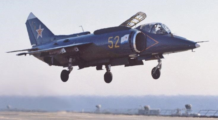 Tuy có tính năng cất hạ cánh thẳng đứng độc đáo, nhưng hỏa lực của Yak-38 lại không quá ấn tượng.