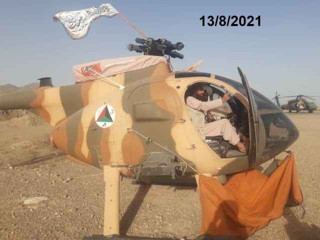 Vào giữa tháng 8, tổng cộng 48 phi cơ (22 máy bay và 26 trực thăng) đã bay đến sân bay Termez. Đồng thời theo Văn phòng Thanh tra Đặc biệt về Tái thiết Afghanistan (SIGAR), vào cuối tháng 7-2021, họ có 211 máy bay, nhưng chỉ có 167 chiếc còn hoạt động.