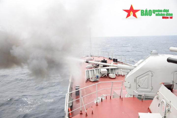 Theo nội dung thi đấu, mọi loại hỏa lực trên biên đội tàu 015 và 016 sẽ đều góp mặt tham dự, trong đó có hải pháo AK-176 và súng máy hạng nặng 14,5 mm.