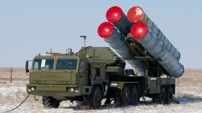 Đồng thời các nhà báo của ấn phẩm Trung Quốc lưu ý rằng sau khi Triumf được thử nghiệm trong điều kiện chiến đấu ở Syria, không ai nghi ngờ gì về khả năng tổ hợp này có thể phát hiện máy bay chiến đấu tàng hình thế hệ thứ năm.