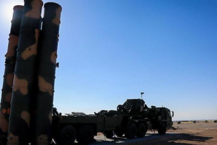 “Một trong những mục tiêu chính của Vương quốc Saudi Arabia là mua được hệ thống tên lửa phòng không tầm xa S-400 Triumf do Nga sản xuất”.