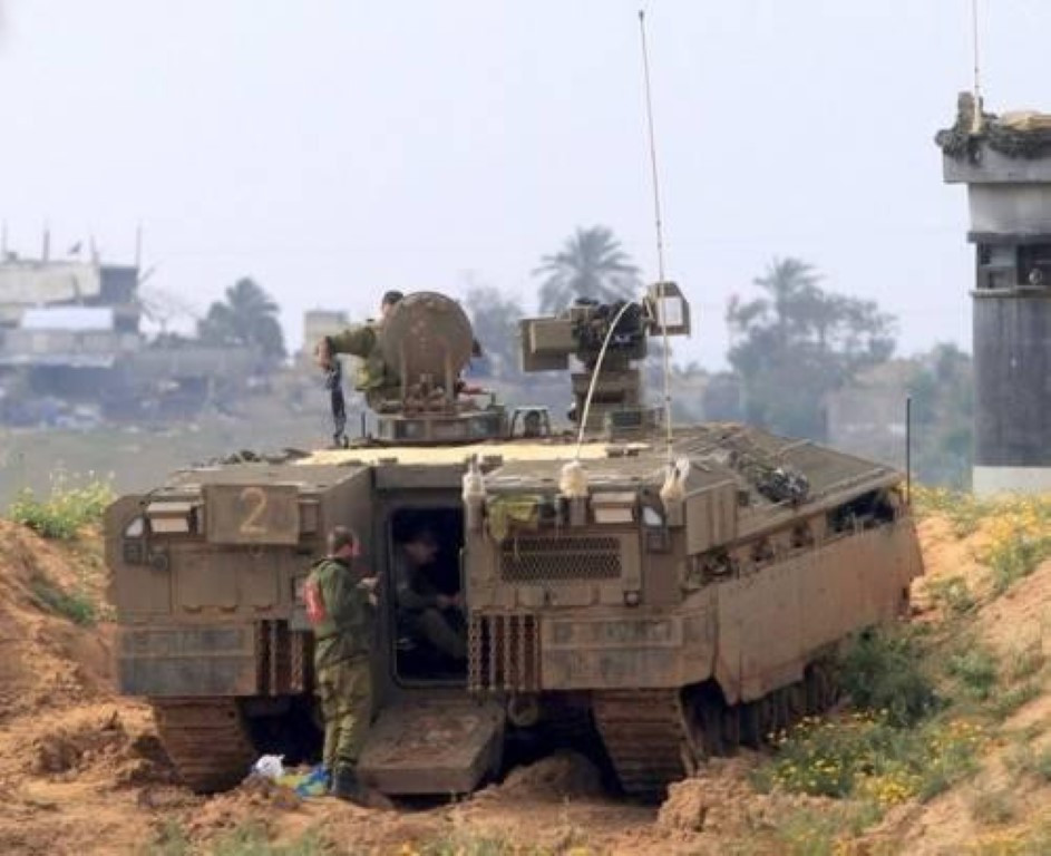 Namer sử dụng động cơ diesel Continental AVDS-1790-9AR công suất 1.200 mã lực. Hệ thống động lực mạnh mẽ giúp nó có thể di chuyển với tốc độ tối đa 60 km/h, dự trữ hành trình 500 km.