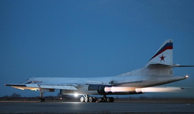 Đến năm 1994-1996, theo Thỏa thuận Lisbon và Biên bản Budapest, chính quyền Kiev đã chuyển giao toàn bộ vũ khí hạt nhân của mình cho Nga. Hầu hết phi đội Tu-160 của Nga là do Ukraine chuyển giao.