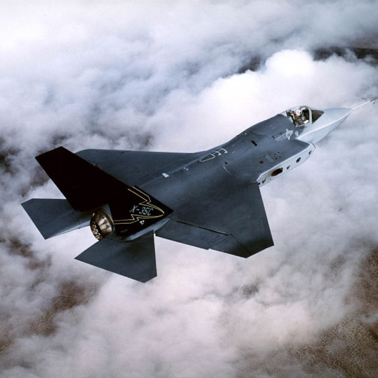 Bản thân tiêm kích F-16 của Mỹ cũng sử dụng nhiên liệu đặc biệt, cùng với đó là hệ thống dự trữ năng lượng điện, cho phép máy bay hoạt động thêm 10 phút sau khi động cơ tắt. Hết 10 phút, năng lượng dự trữ sẽ hết và khi này máy bay cũng sẽ vô phương điều khiển.