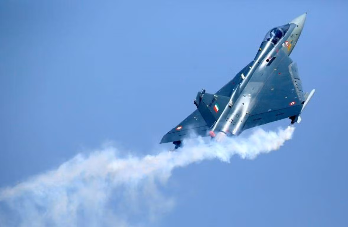 Trong tương lai, Nga đang muốn thay thế các chiến đấu cơ MiG-29 của mình bằng một loại chiến đấu cơ động cơ đơn. Tuy nhiên tới thời điểm hiện tại, thiết kế của loại tiêm kích động cơ đơn mới của Nga, nhiều khả năng vẫn đang nằm trên giấy. Thứ đầu tiên mà Moscow cần, là một động cơ phản lực đủ khỏe, để gánh cả chiếc tiêm kích. Nguồn ảnh: Pinterest.