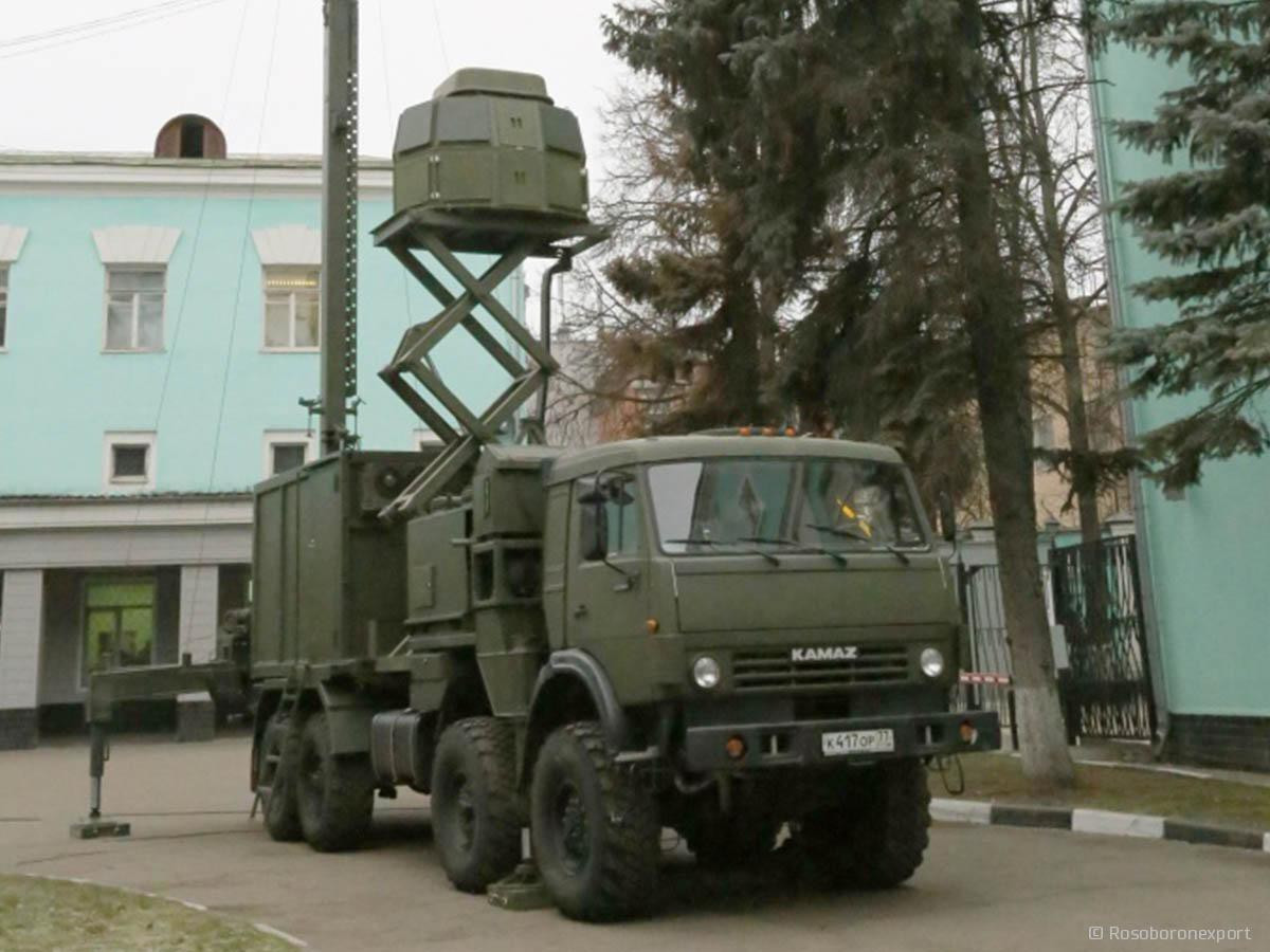 Tùy thuộc vào cường độ tín hiệu, Avtobaza-M có thể phát hiện mục tiêu ở khoảng cách lên đến 400 km. Hiện tại, tổ hợp trinh sát kỹ thuật vô tuyến tiên tiến này vượt trội hơn hẳn so với tất cả các hệ thống tương tự.