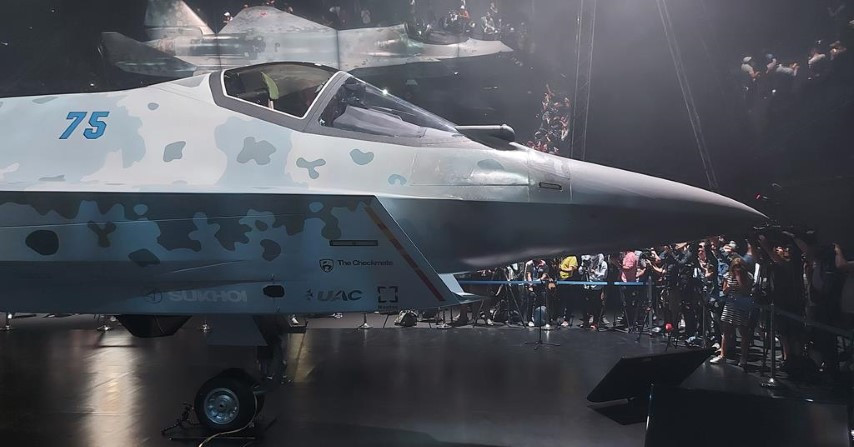 Tuy nhiên, đây chỉ là thông tin chủ quan từ phía bạn đưa ra. Thực tế, tiêm kích Su-75 tới nay vẫn chưa thực sự hoàn thiện, và thậm chí còn cần tới hàng năm trời phát triển thêm, trước khi có thể bay được chuyến đầu tiên.