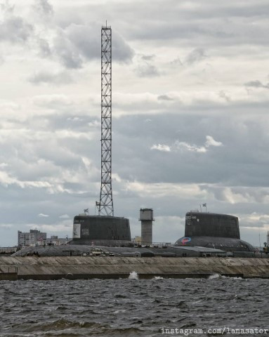 Tới năm 1989, 6 trên tổng số 7 tàu ngầm lớp Akula đã được Liên Xô đưa vào biên chế, chiếc còn lại chưa bao giờ được hoàn thiện do thiếu kinh phí.