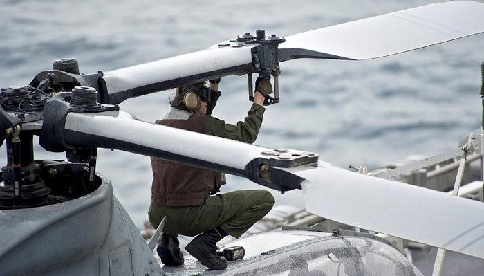 Bên cạnh đó tính năng bay của AH-1Z Viper cũng đã cải thiện đáng kể thông qua việc sử dụng rotor chính lắp cánh quạt 4 lá (các phiên bản trước dùng loại 2 lá).