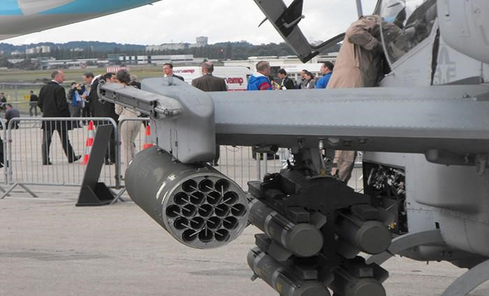 Hệ thống vũ khí trên AH-1Z Viper về cơ bản vẫn được giữ nguyên so với AH-1W với pháo tự động ba nòng 20mm M197 cùng 750 viên đạn