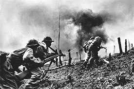 Với nhiều trận đánh liên tiếp, đồng chí Phùng Quang Thanh đã thể hiện tinh thần chiến đấu hết sức gan dạ. Ngay cả khi bị thương, đồng chí cũng quyết không rời bỏ trận địa, chiến đấu tới lúc ngất đi. Chỉ 20 ngày sau khi vết thương lành, đồng chí lại quay trở lại chiến trường, trực tiếp chiến đấu ở những nơi ác liệt nhất, gian khổ nhất.