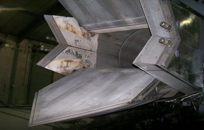 Động cơ F-119 được phát triển riêng cho dòng F-22 Raptor với lực đẩy tối đa lên tới 156 kN, cao hơn mức 147 kN ở động cơ AL-41F1 đang được trang bị trên lô Su-57 hiện tại.