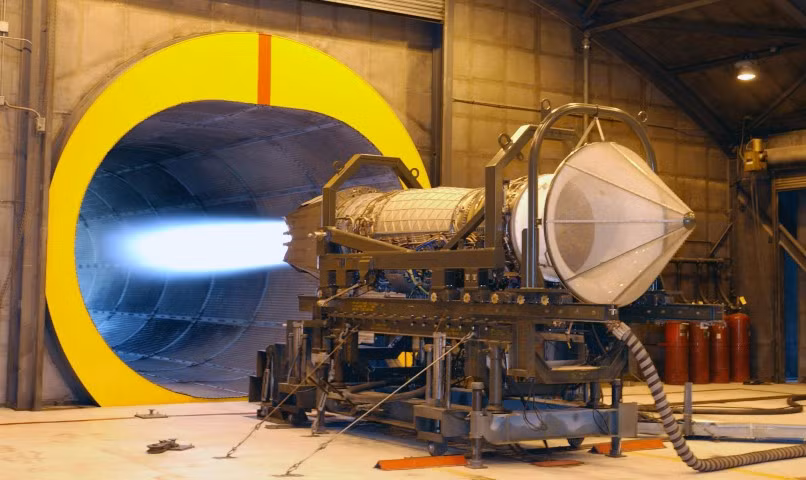 Ngay cả động tác siêu cơ động Cobra "rắn hổ mang" cũng được F-22 Raptot thể hiện khá tốt.