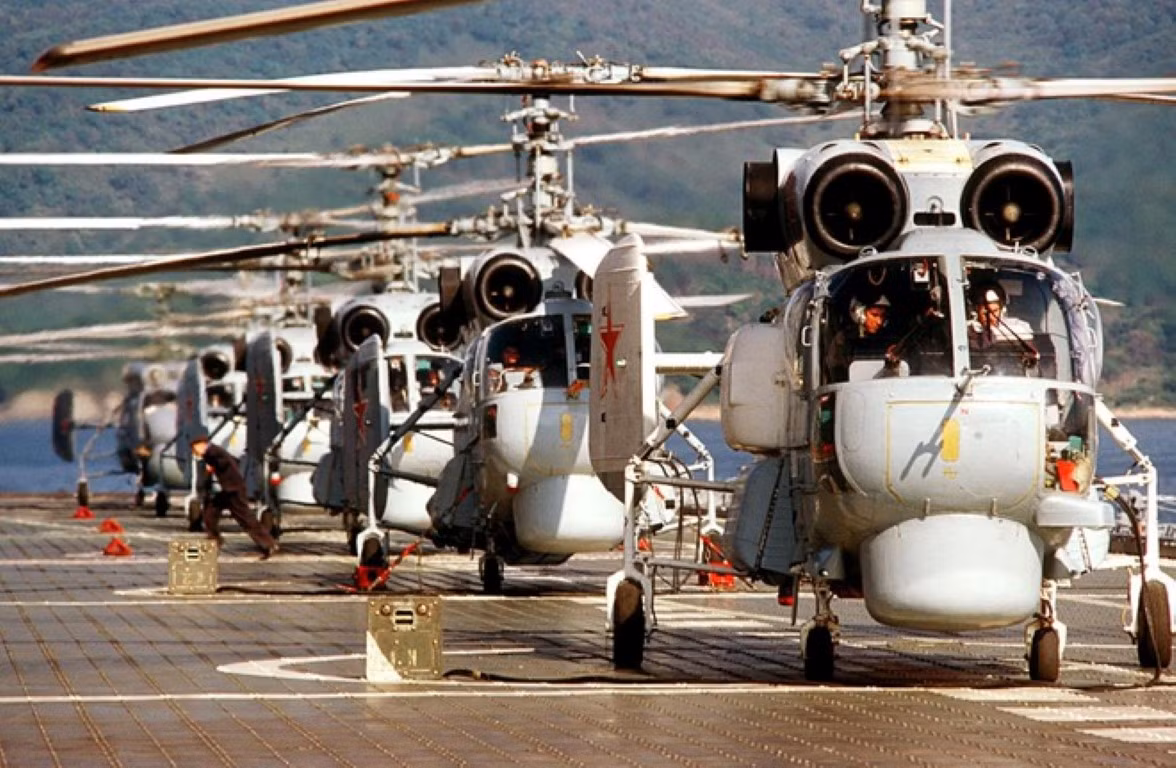 Với các trực thăng Ka-28, thiết kế độc đáo bao gồm hai tầng cánh quạt đồng trục quay ngược chiều nhau, cho phép rút ngắn chiều dài tổng thể của loại trực thăng này, vì không cần tới cánh quạt đuôi.