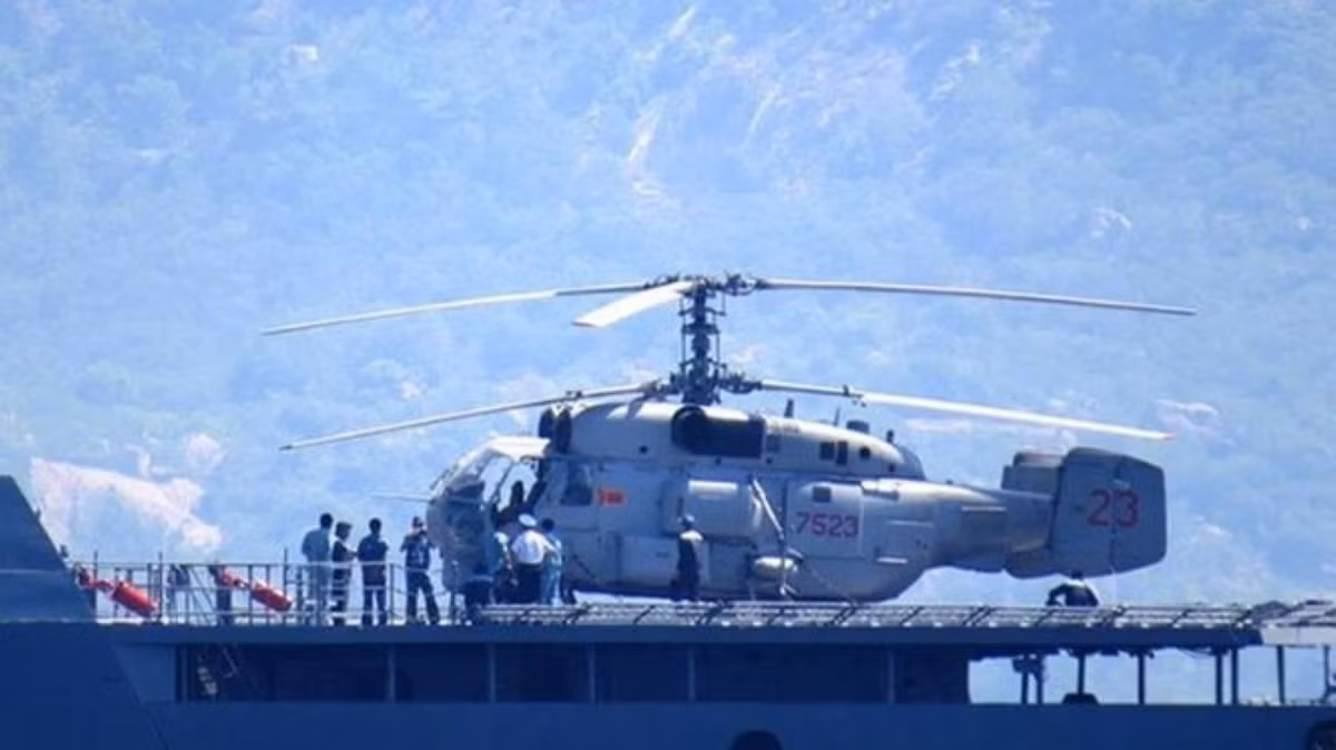 Việc chiều dài tổng thể được rút ngắn, cho phép trực thăng Ka-28 hoạt động hiệu quả, ổn định hơn trong điều kiện khí hậu phức tạp.