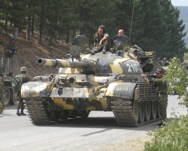 Theo nhiều nguồn tin, các xe tăng T-62 sẽ tiếp tục phục vụ quân đội Nga trong thời gian từ nay tới tận năm 2030, trước khi được nghỉ hưu hoàn toàn.