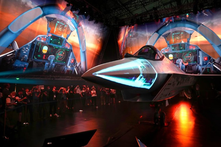 Thậm chí nhiều người còn cho rằng, cái tên "Chiếu Tướng" là để ám chỉ loại chiến đấu cơ F-35 của Mỹ. Ở đây, tiêm kích thế hệ 5 của Mỹ sẽ đóng vai quân Tướng, và bị Su-75 "Chiếu".