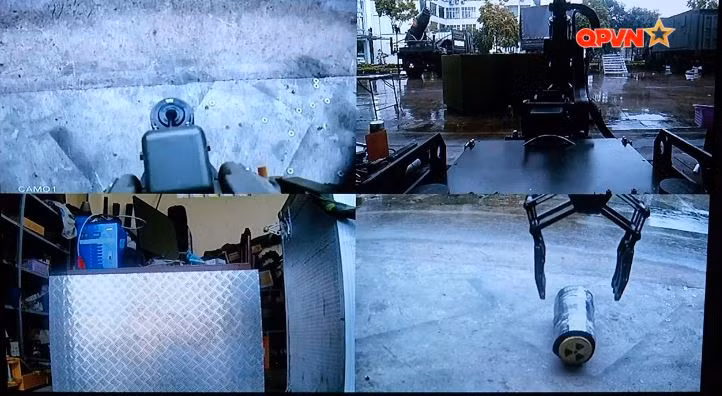 Hệ thống camera trên robot trinh sát hóa học bao gồm nhiều góc quay, có khả năng truyền tải, hiển thị cùng lúc nhiều góc máy, tạo sự thuận tiện cho người điều khiển.