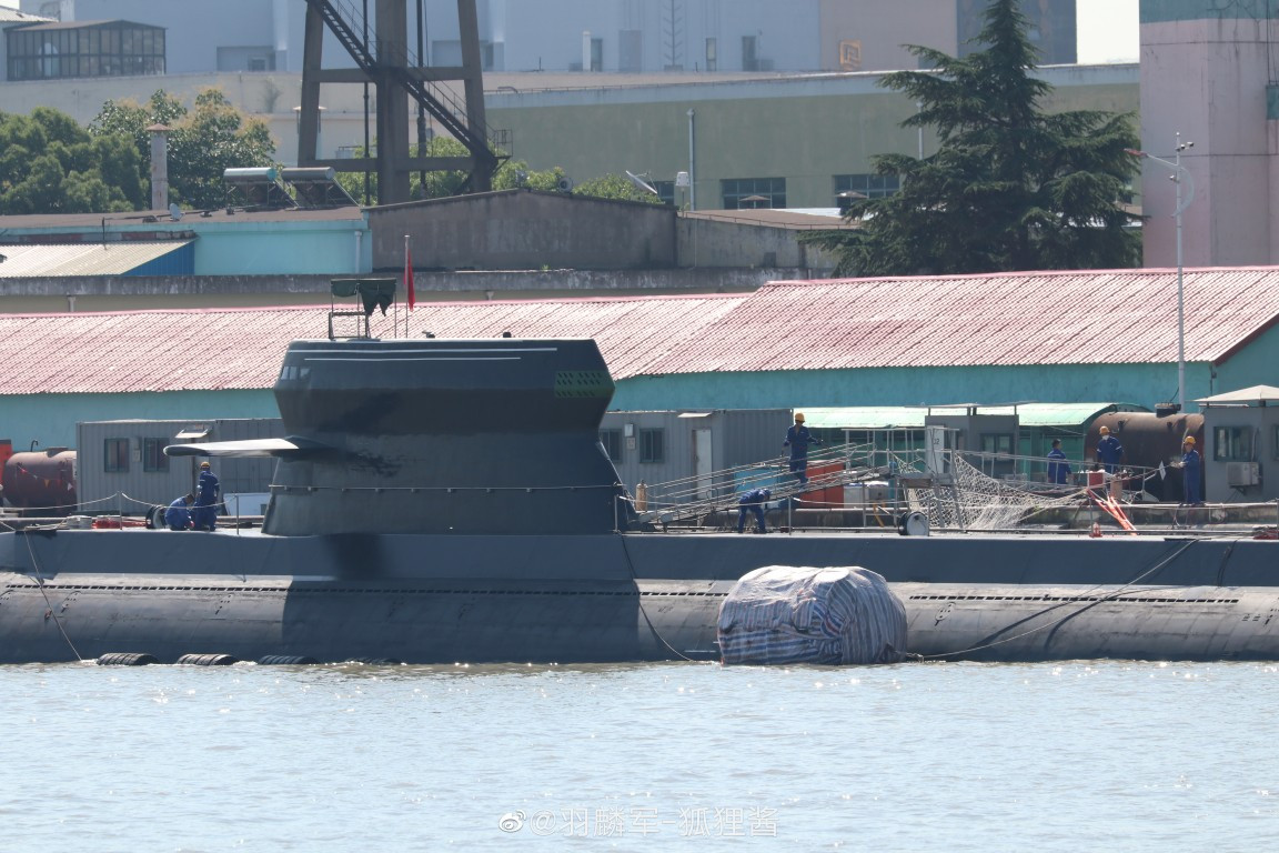 Như thường lệ, dù đã lộ diện toàn bộ thiết kế của tàu ngầm Type 039C, cấu hình vũ khí của loại tàu ngầm này vẫn không được Trung Quốc tiết lộ.