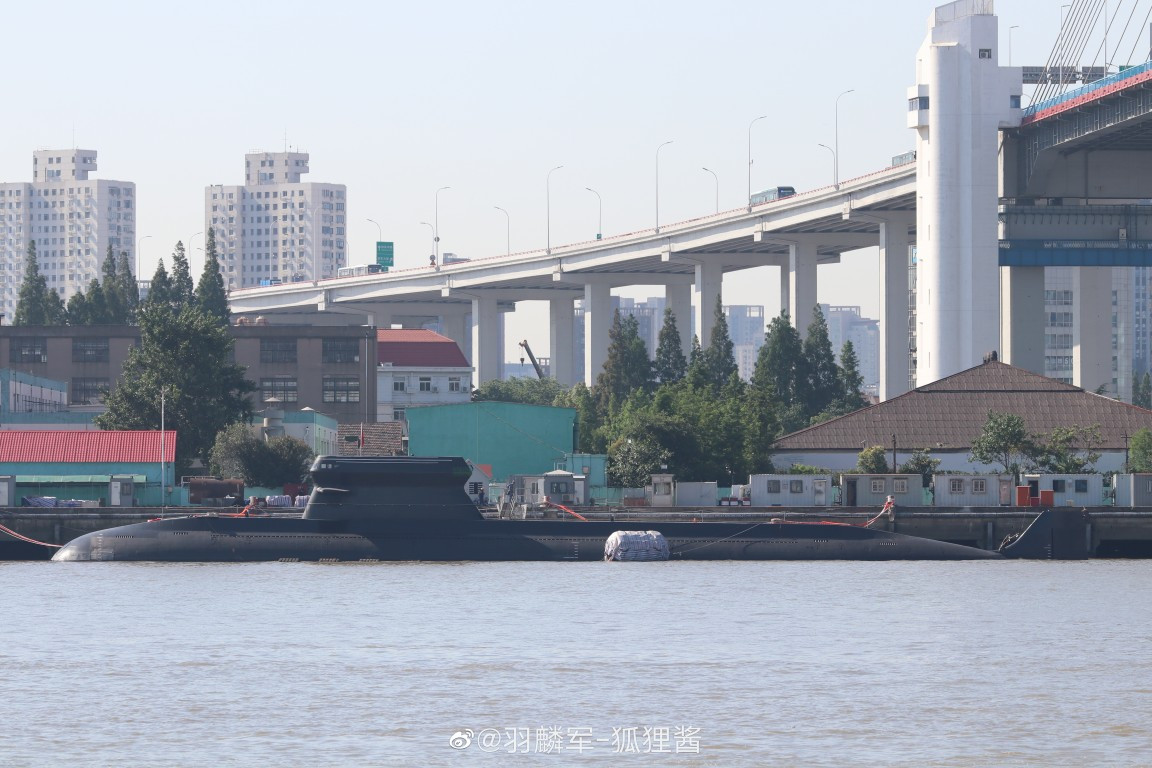 Kiểu thiết kế tháp chỉ huy vát cạnh này, được cho là nhái theo tàu ngầm A26 do Thụy Điển sản xuất. Tuy nhiên chưa có một chiếc A26 nào thực sự ra đời, tất cả mới chỉ nằm ở trên bản vẽ thiết kế.