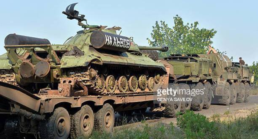 Ngay khi phục hồi khả năng hoạt động, chiếc xe tăng IS-3 này được điều tới khu vực phòng tuyến giáp với quân chính phủ Ukraine.