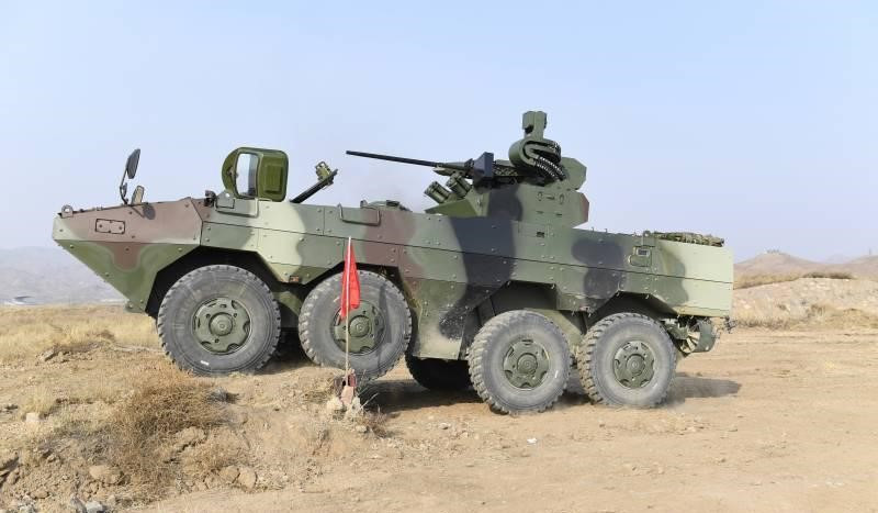 Dự trữ nhiên liệu cho tầm hoạt động 800 km, với kíp lái 2 người bao gồm một lái xe và một sĩ quan điều khiển vũ khí.